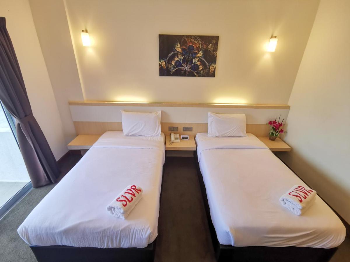Serdang Lake View Resort Sungai Kechil Esterno foto